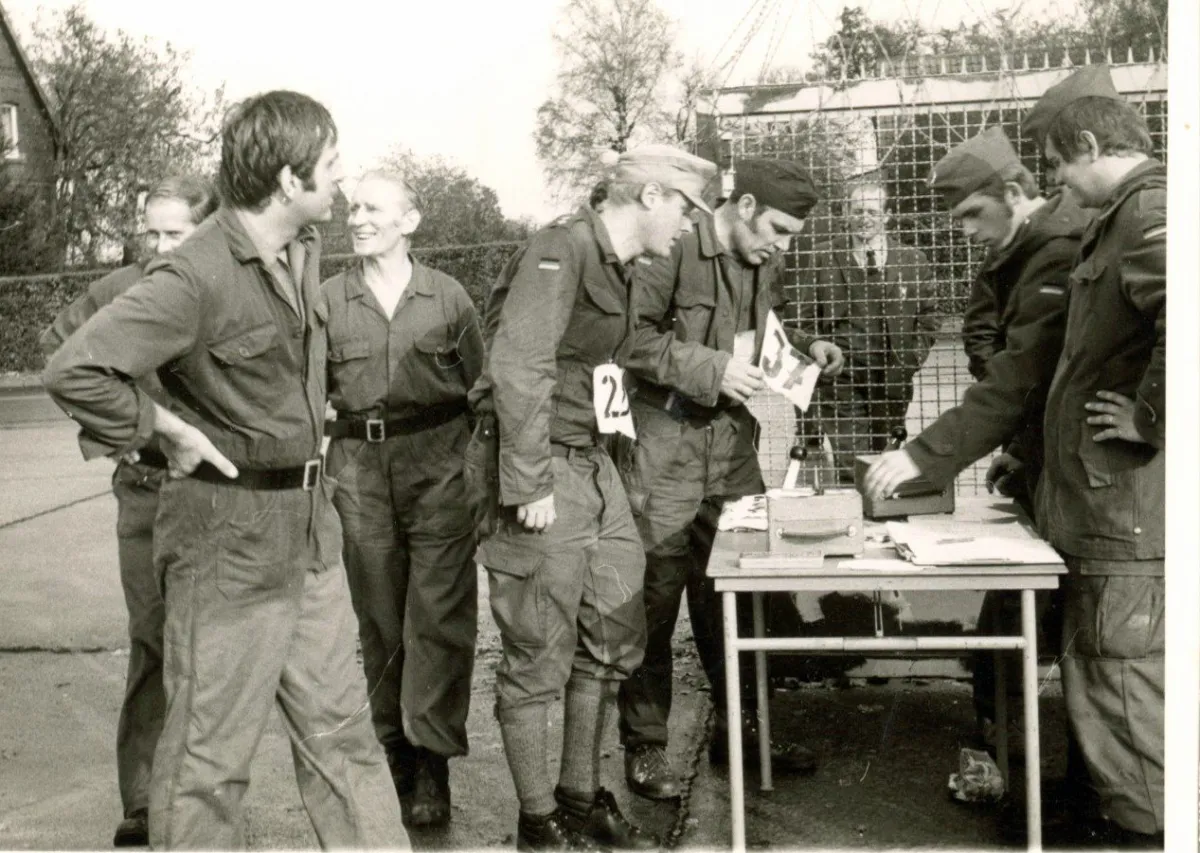 Meldeschalter der BW- Reservisten beim Kappla-Marsch in Brakel.